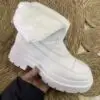 BOTA IMPERMEABLE CON CIERRE