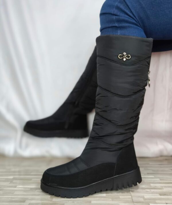 26.1 BOTA IMPERMEABLE NEGRO